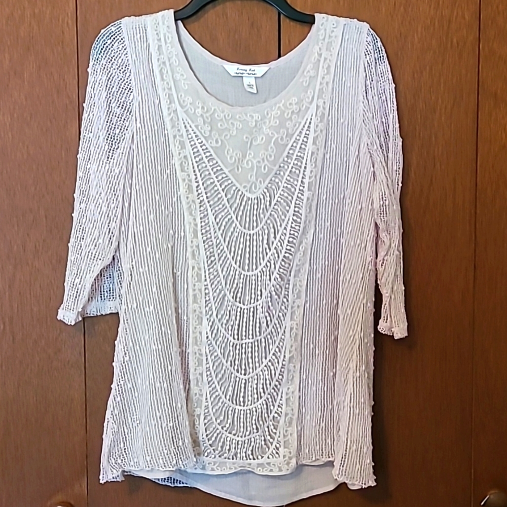 Krazy Kat light tan crocheted look lace blouse Sz L